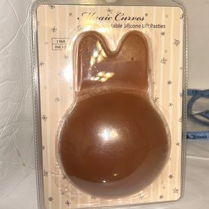 MAGIC CURVES BREAST LIFT PASTIES - BROWN (REUSABLE SILICONE) NWT